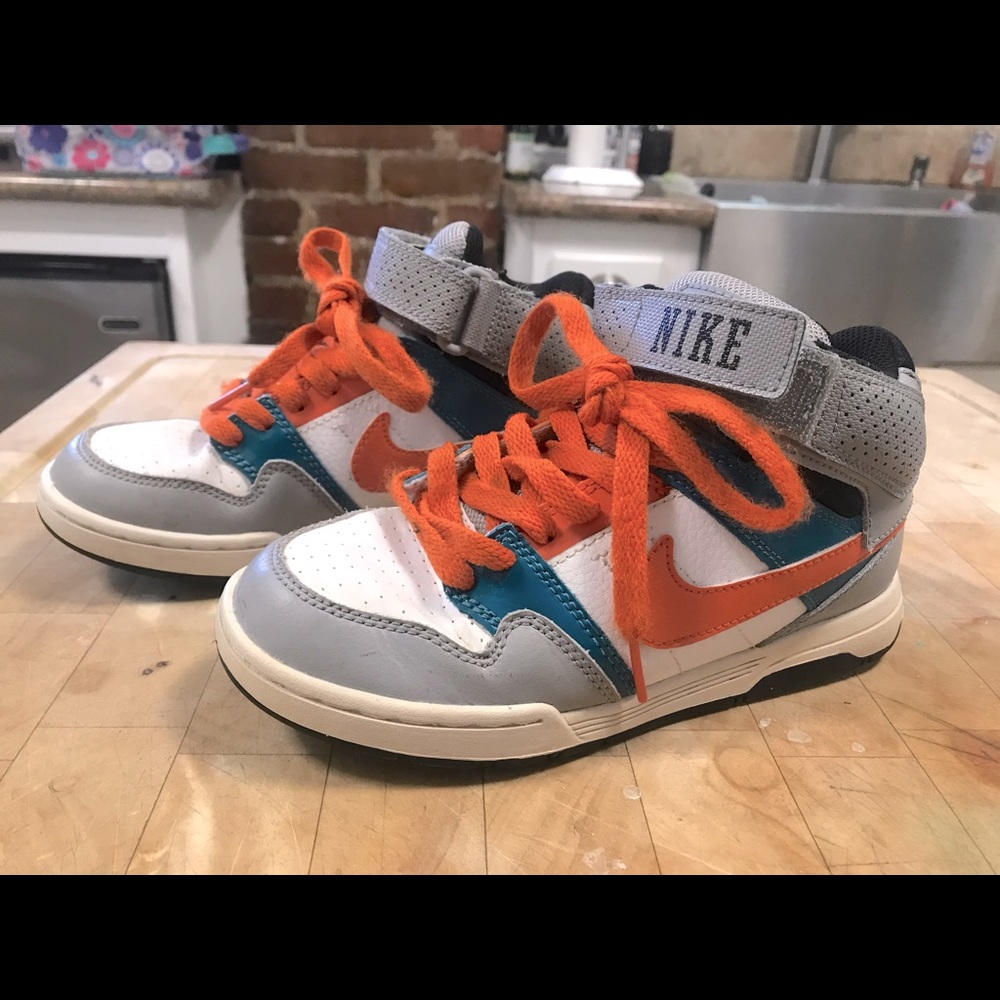 Nike Mogan high top little boys 2